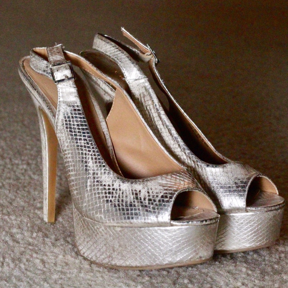 Chinese Laundry Gold Open-Toed Sling Platform Heel